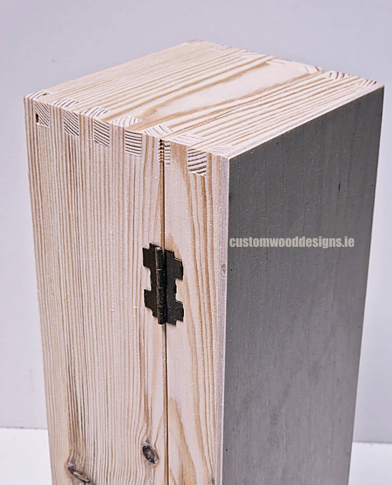 Load image into Gallery viewer, Hinged Lid 1 Bottle Box - Natural x25 Custom Wood Designs __label: Multibuy Bottle Box Bottle Boxes gift box Gift Boxes Single bottle box wooden Box CustomWoodDesignsIrelandCorporategiftboxesBottleBoxesGiftingboxesforbottleslaserengravedbottleboxespersonalisedbottleboxesCorporateboxesrusticboxwinebo_10_d2f74119-b8e9-47b5-b673-3a38