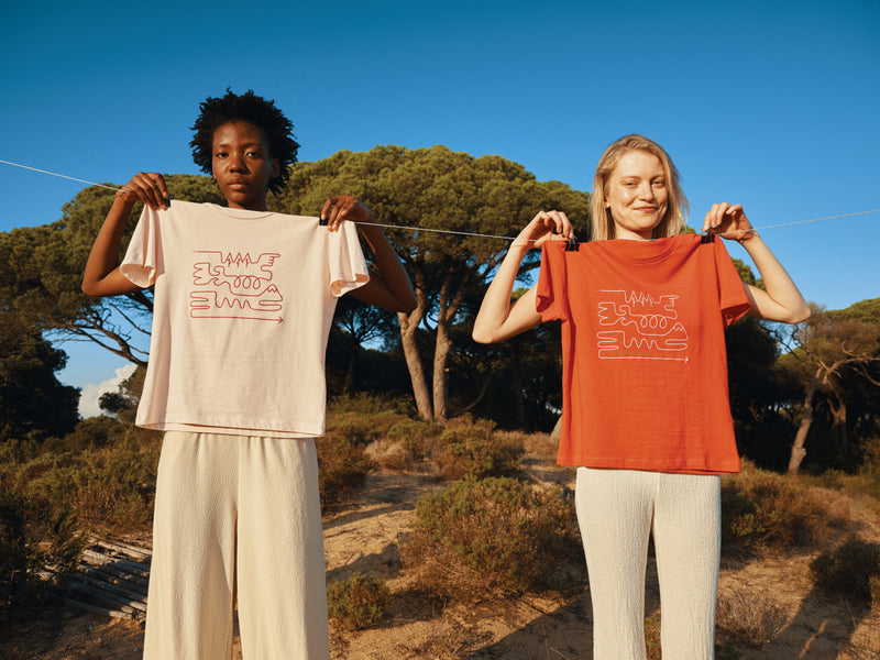 Load image into Gallery viewer, Yal women lightweight recycled cotton t-shirt - Custom Wood Designs