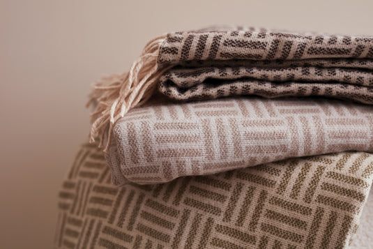 Leno Blanket - Custom Wood Designs
