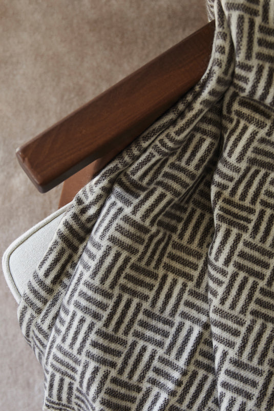 Leno Blanket - Custom Wood Designs