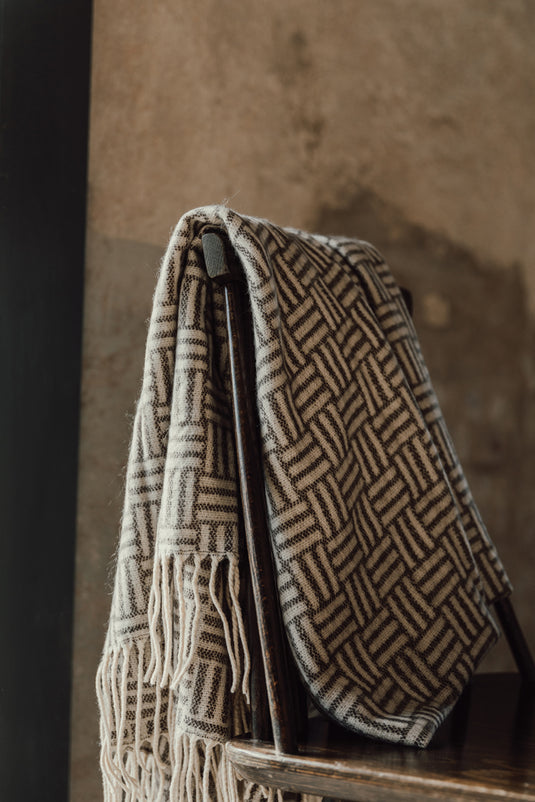 Leno Blanket - Custom Wood Designs