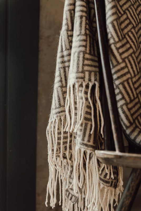 Leno Blanket - Custom Wood Designs