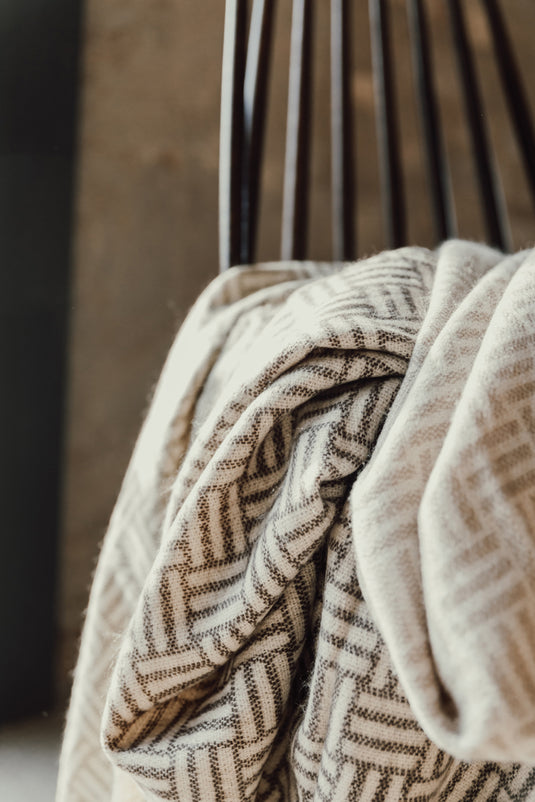 Leno Blanket - Custom Wood Designs