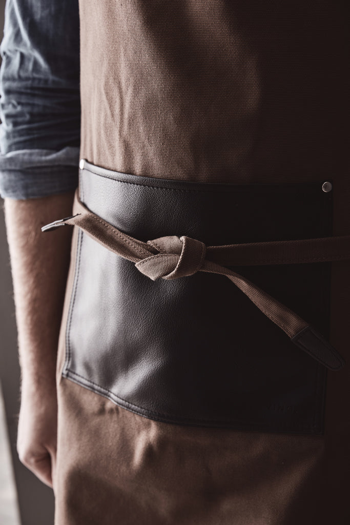 Load image into Gallery viewer, Casbas Apron - Custom Wood Designs
