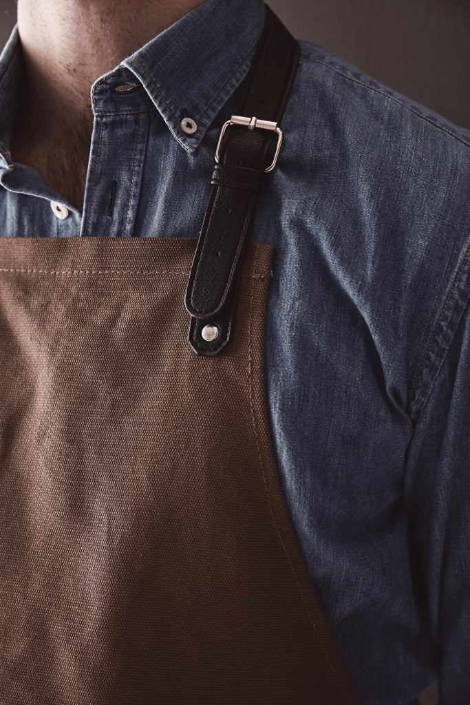 Load image into Gallery viewer, Casbas Apron - Custom Wood Designs
