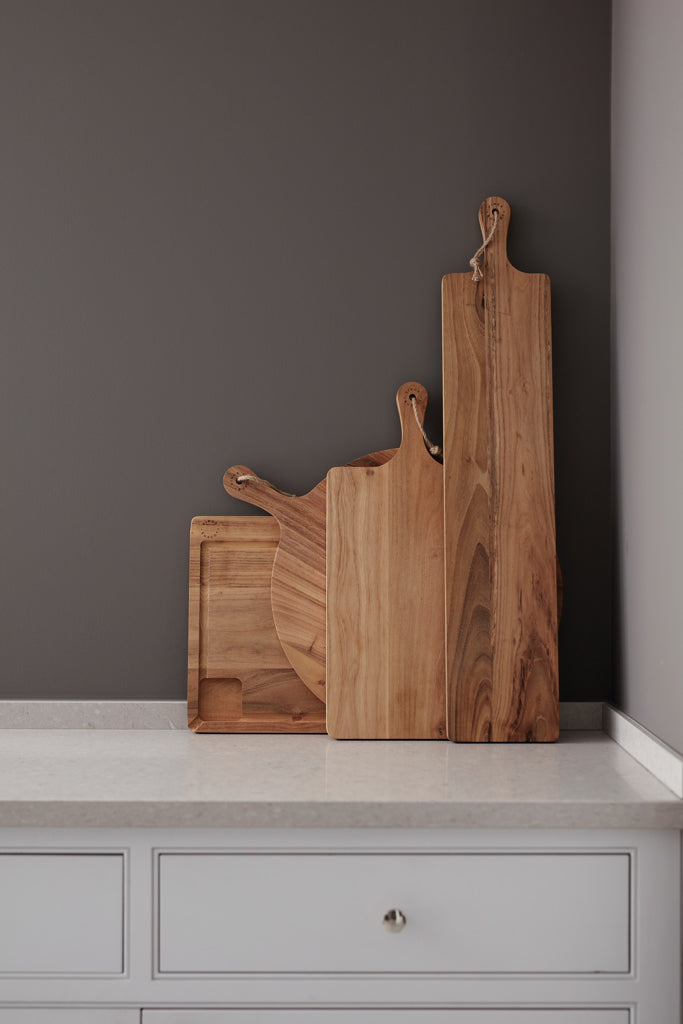Load image into Gallery viewer, Buscot Round Serving Board - Custom Wood Designs
