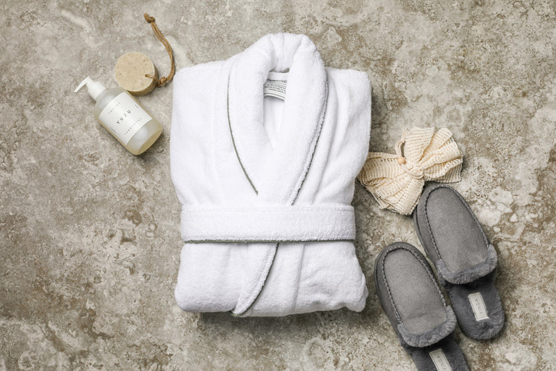 Load image into Gallery viewer, Harper bathrobe L/XL - Custom Wood Designs

