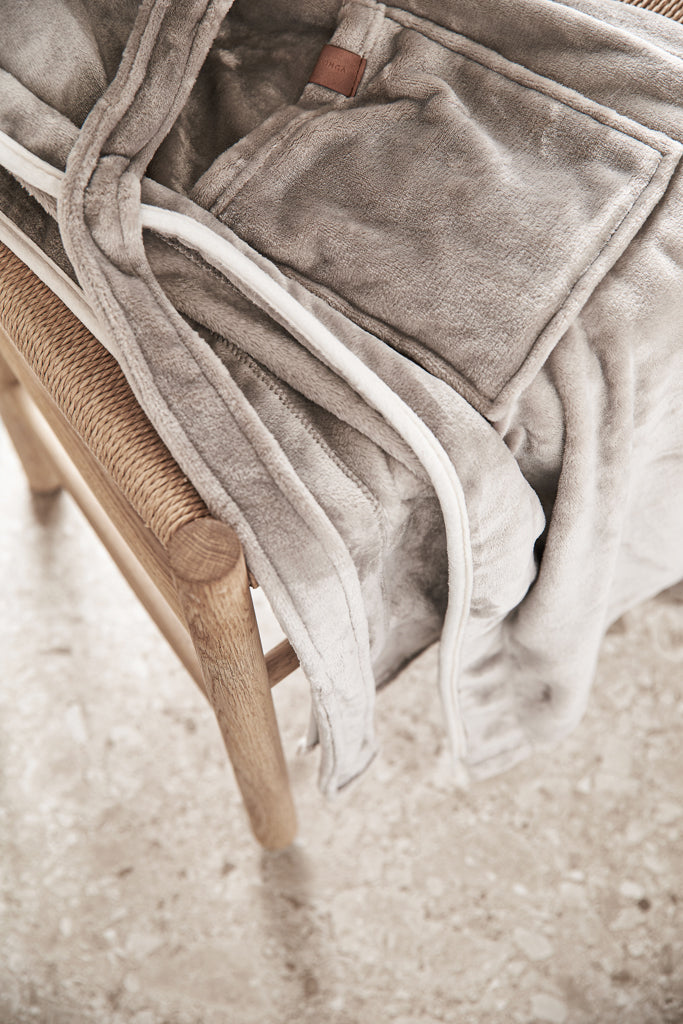 Load image into Gallery viewer, Louis luxury plush RPET robe size L-XL - Custom Wood Designs
