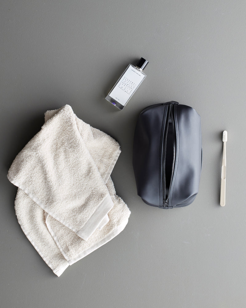 Load image into Gallery viewer, Baltimor Wash Bag - Custom Wood Designs
