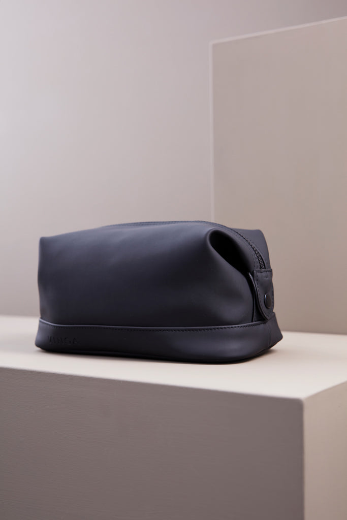 Load image into Gallery viewer, Baltimor Wash Bag - Custom Wood Designs
