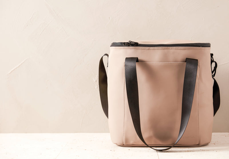 Load image into Gallery viewer, VINGA Baltimore Cooler Bag - Custom Wood Designs
