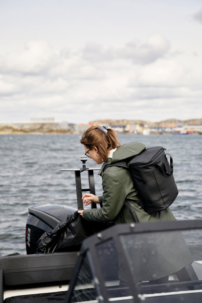 Load image into Gallery viewer, VINGA Baltimore trail cooler backpack - Custom Wood Designs
