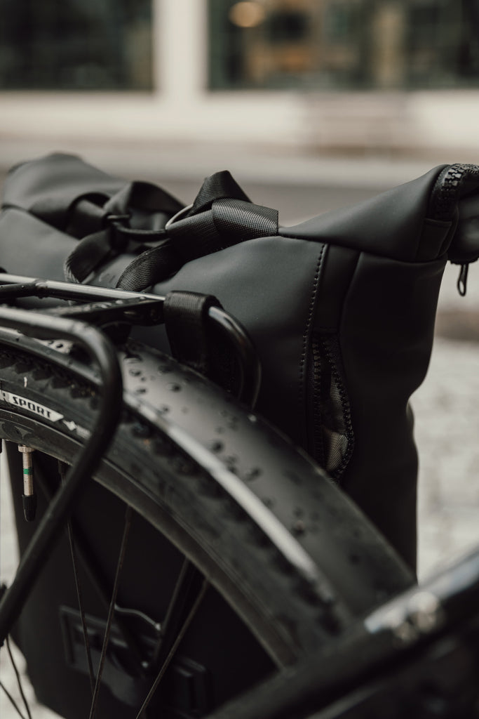 Load image into Gallery viewer, Baltimor bike bag - Custom Wood Designs
