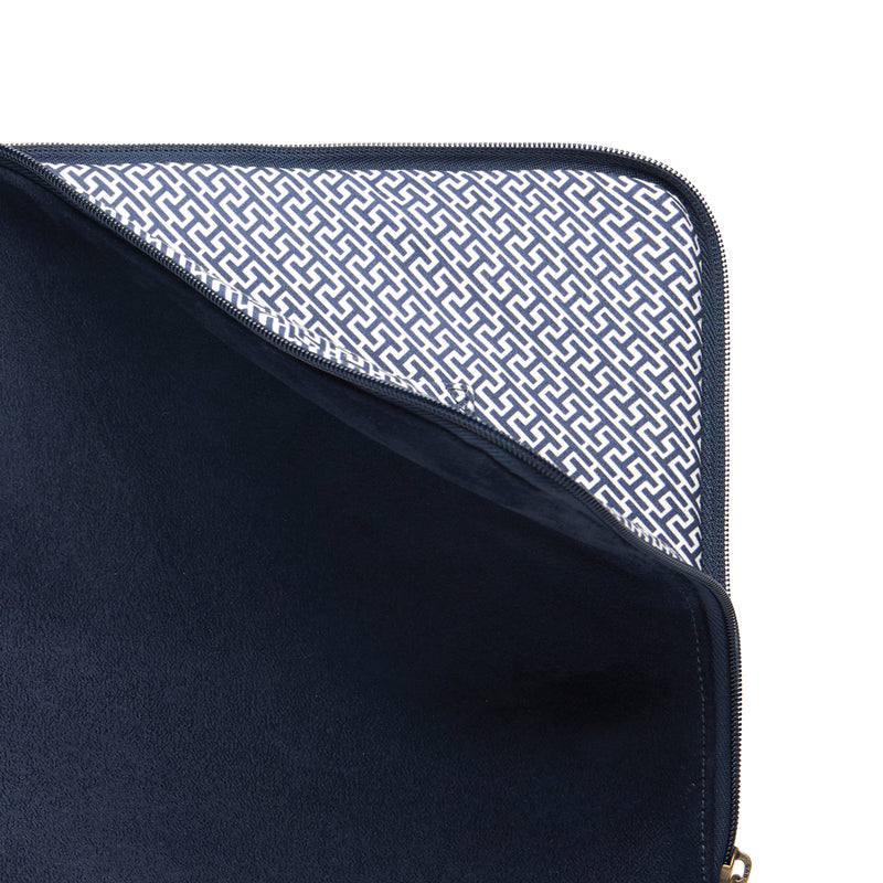 Load image into Gallery viewer, Hunton laptop case - Custom Wood Designs
