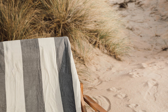 Valmer lounge chair towel - Custom Wood Designs