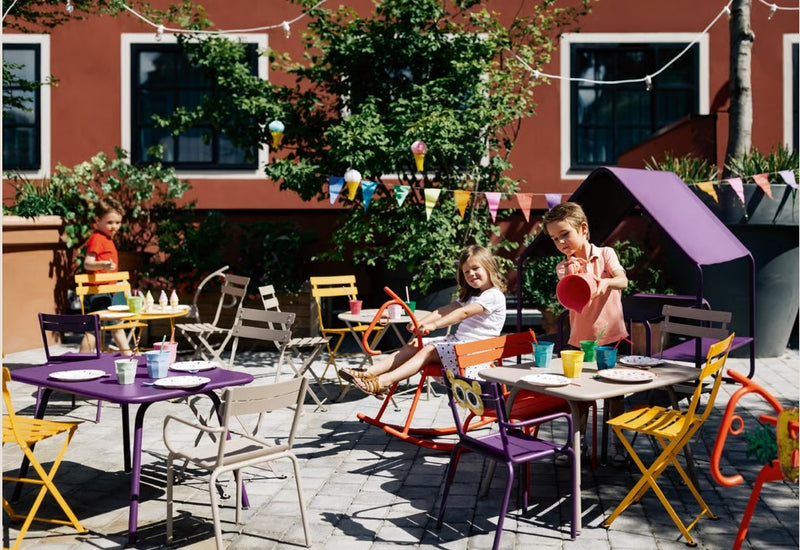 Load image into Gallery viewer, Luxembourg Kid Table - Custom Wood Designs
