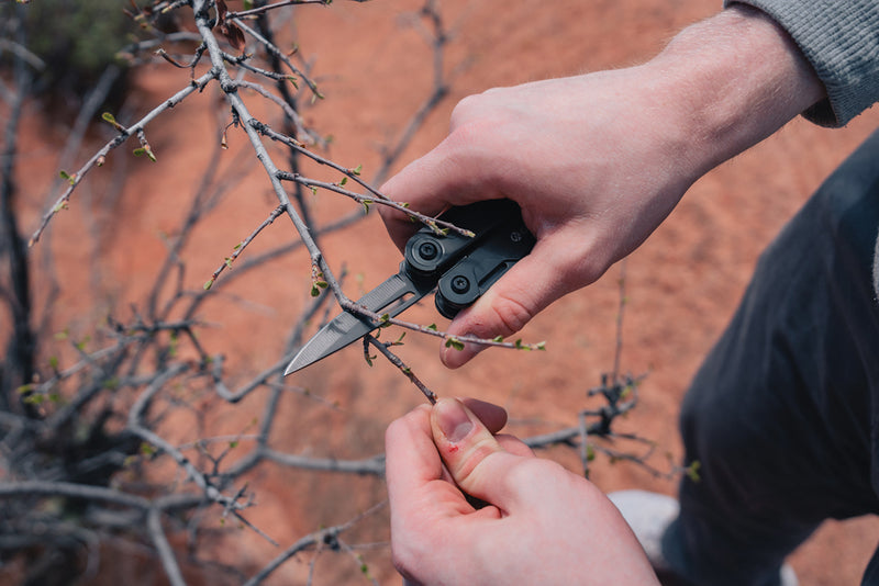 Load image into Gallery viewer, Gear X plier multitool - Custom Wood Designs
