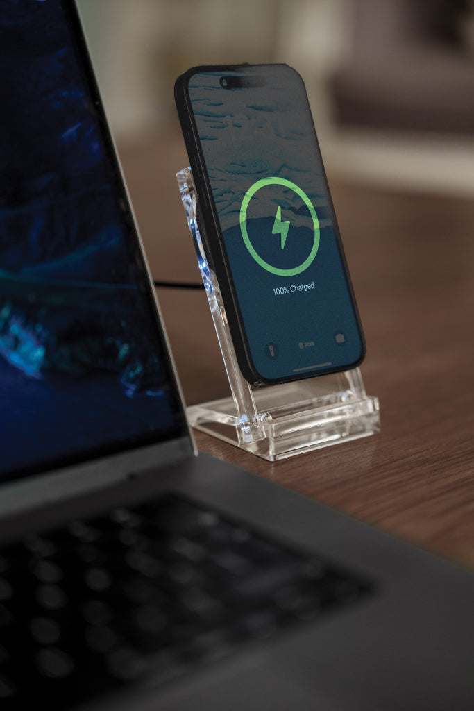 Load image into Gallery viewer, Magcharge 15W magnetic wireless charging stand - Custom Wood Designs
