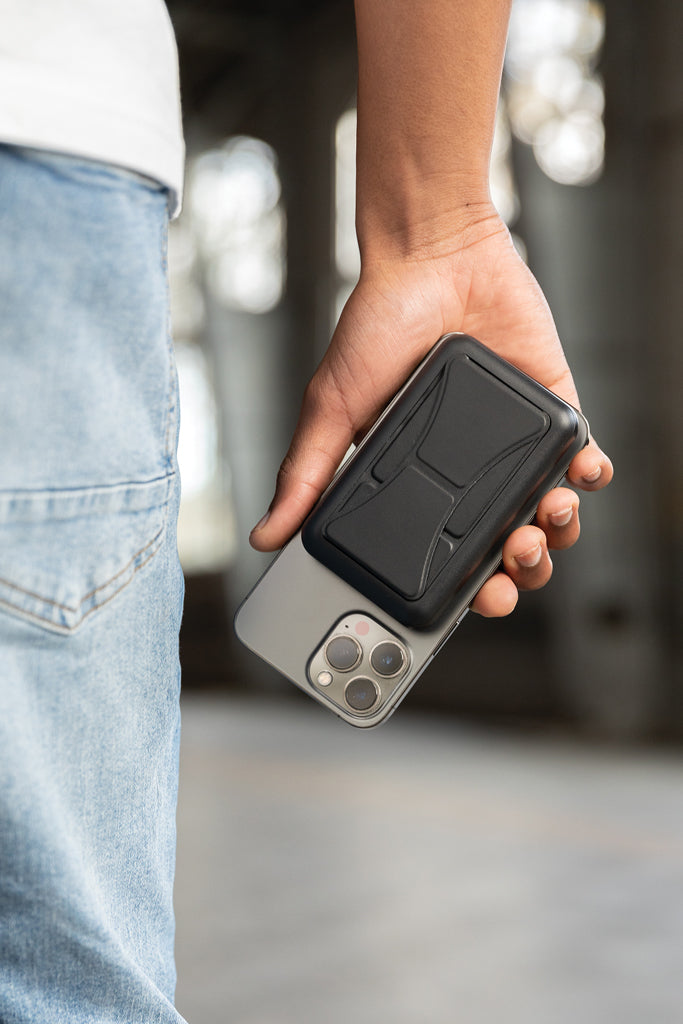 Load image into Gallery viewer, Urban Vitamin Sonoma RCS rplastic 10.000mah powerbank - Custom Wood Designs

