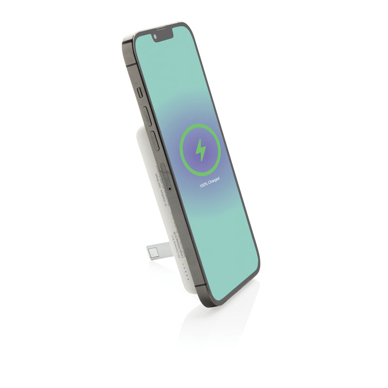 Load image into Gallery viewer, Zen RCS rplastic 5000 mah 5W magnetic bamboo powerbank - Custom Wood Designs

