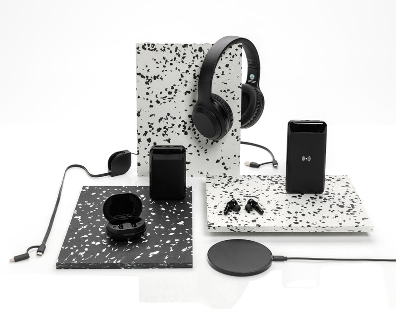 Load image into Gallery viewer, RCS standard recycled plastic headphone - Custom Wood Designs
