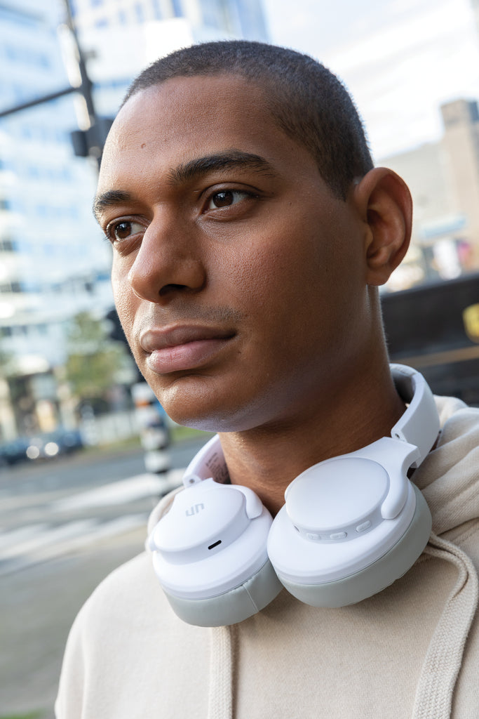 Load image into Gallery viewer, Urban Vitamin Fresno wireless headphone - Custom Wood Designs
