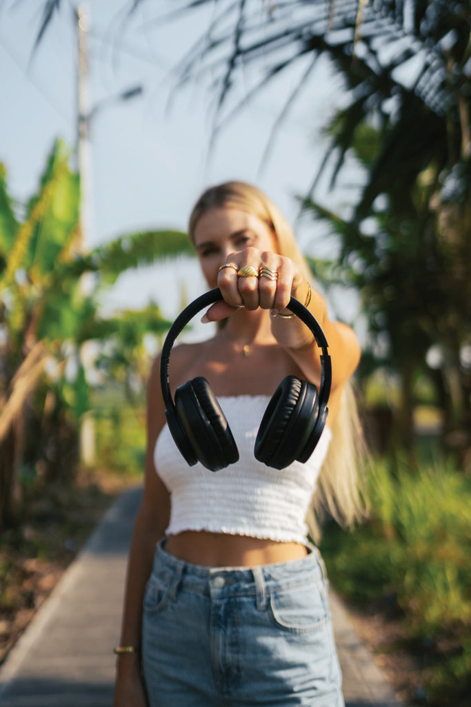 Load image into Gallery viewer, Terra RCS recycled aluminium wireless headphone - Custom Wood Designs
