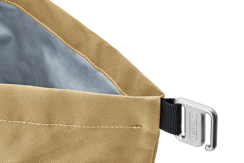 Load image into Gallery viewer, Black+Blum 6.7L insulated Lunch/Cooler Bag-Outdoor
