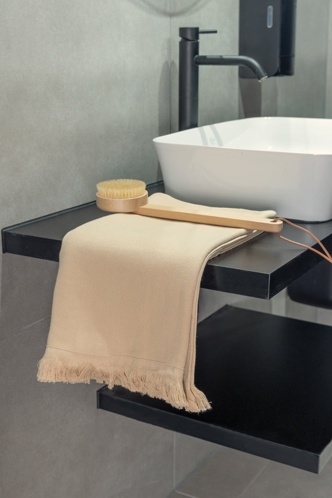 Load image into Gallery viewer, Keiko AWARE™ solid hammam towel 100x180cm - Custom Wood Designs
