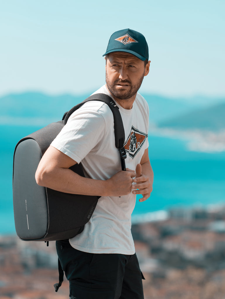 Load image into Gallery viewer, Bobby Hero Small, Anti-theft backpack - Custom Wood Designs
