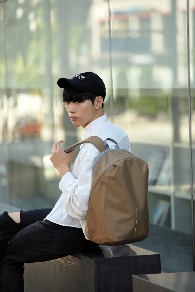 Load image into Gallery viewer, Bobby Soft, anti-theft backpack - Custom Wood Designs
