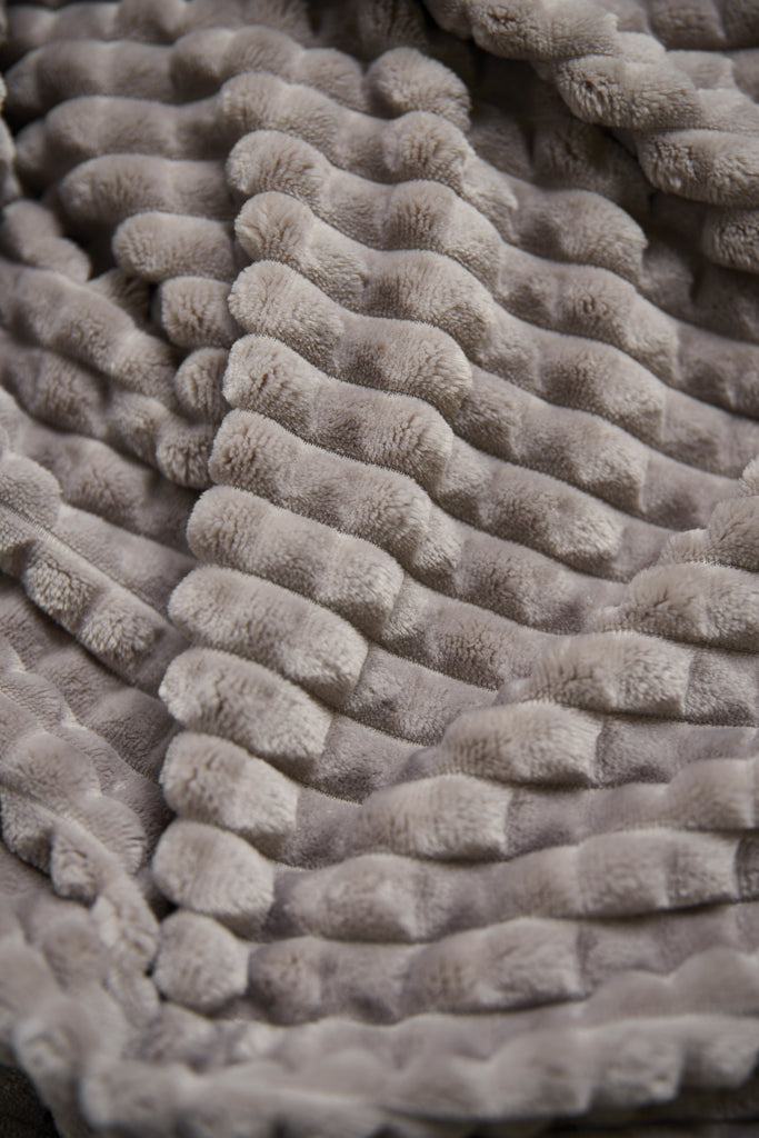 Load image into Gallery viewer, Branso GRS recycled pet blanket - Custom Wood Designs
