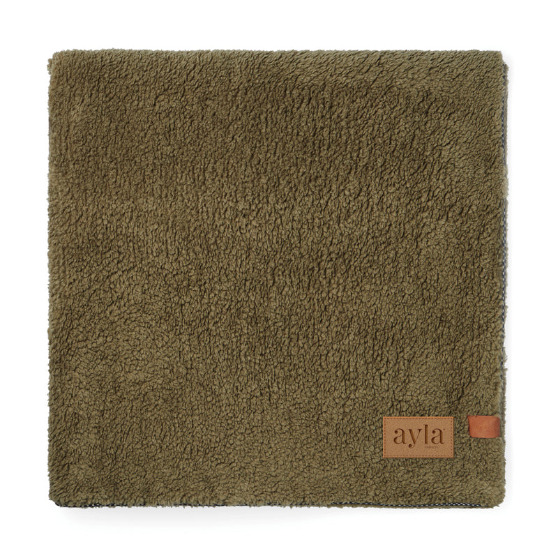 Load image into Gallery viewer, Main GRS recycled double pile blanket - Custom Wood Designs
