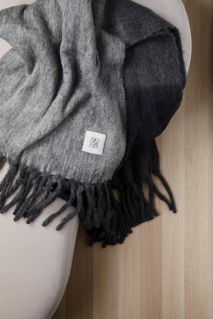 Load image into Gallery viewer, Salett wool blend blanket - Custom Wood Designs
