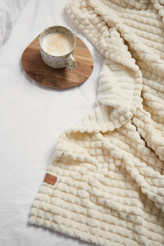 Load image into Gallery viewer, Branso GRS recycled pet blanket - Custom Wood Designs
