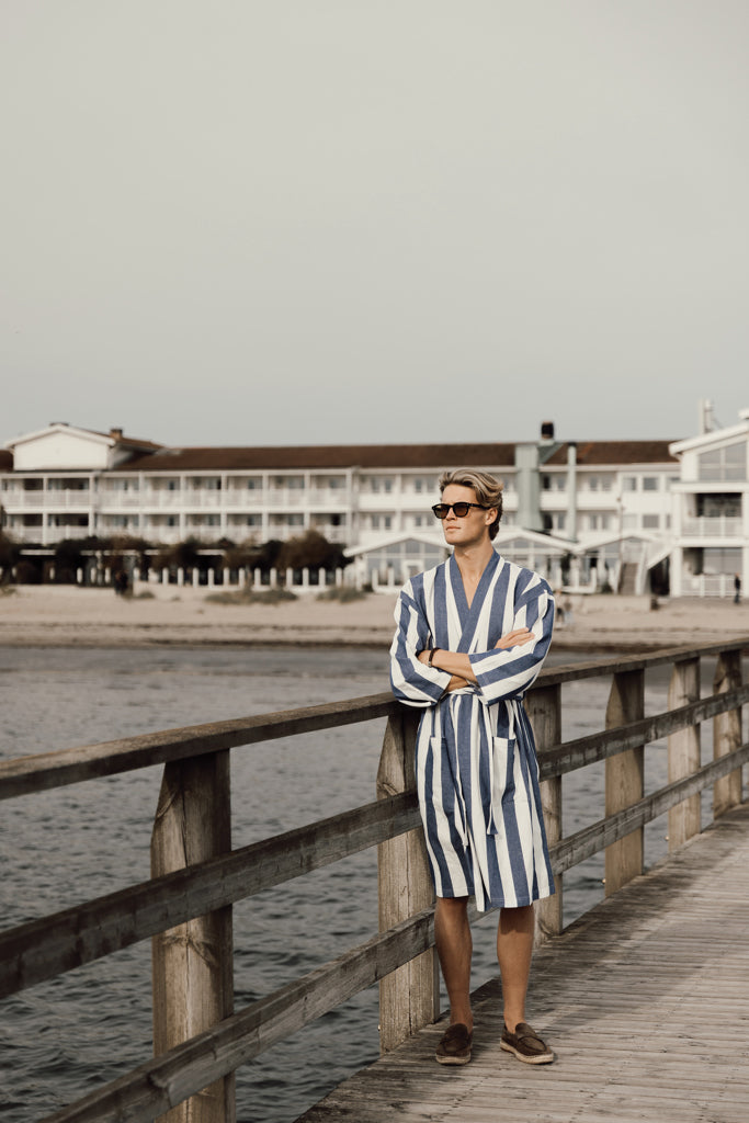 Load image into Gallery viewer, Ornos GRS hammam robe L/XL - Custom Wood Designs
