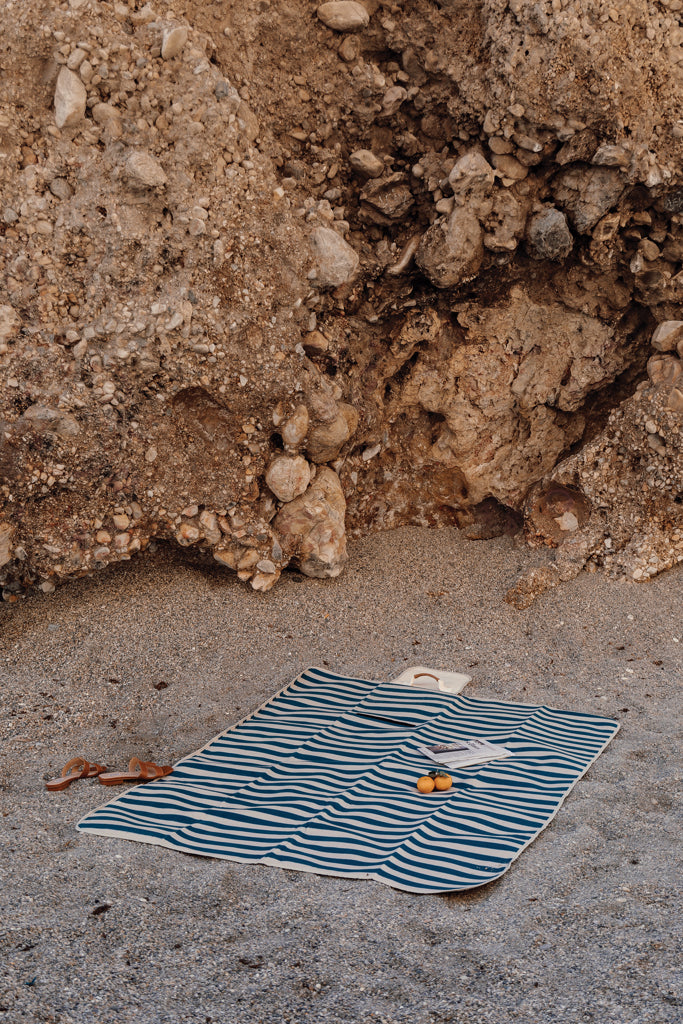 Load image into Gallery viewer, Alb GRS RPET picnic blanket medium - Custom Wood Designs

