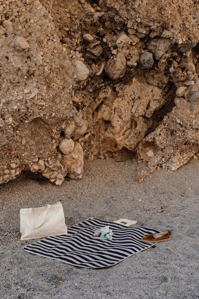 Load image into Gallery viewer, Alb GRS RPET picnic blanket small - Custom Wood Designs
