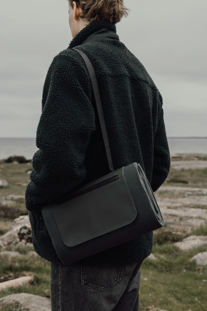 Load image into Gallery viewer, VINGA Baltimore RCS picnic blanket - Custom Wood Designs VINGA Baltimore RCS picnic blanket made from [material] –  [use_case] | Custom Wood Designs
