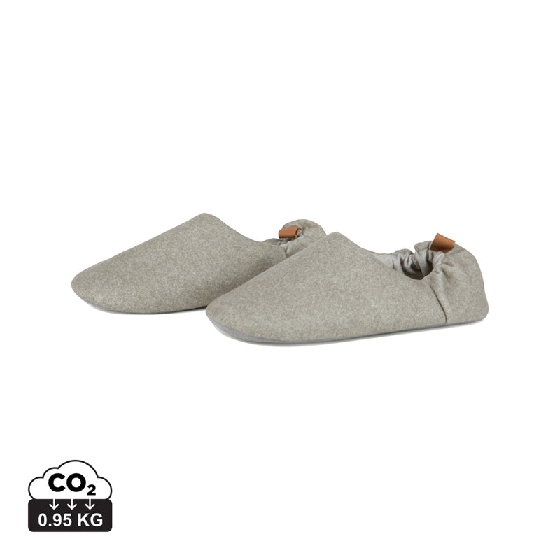 Load image into Gallery viewer, RCS RPET slippers S/M - Custom Wood Designs
