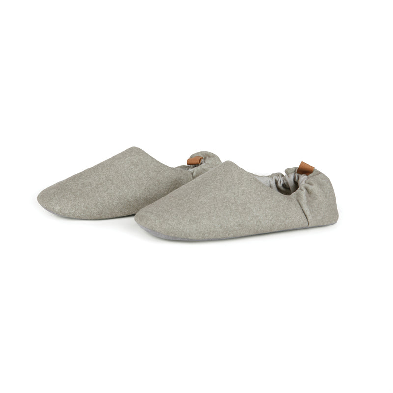 Load image into Gallery viewer, RCS RPET slippers L/XL - Custom Wood Designs
