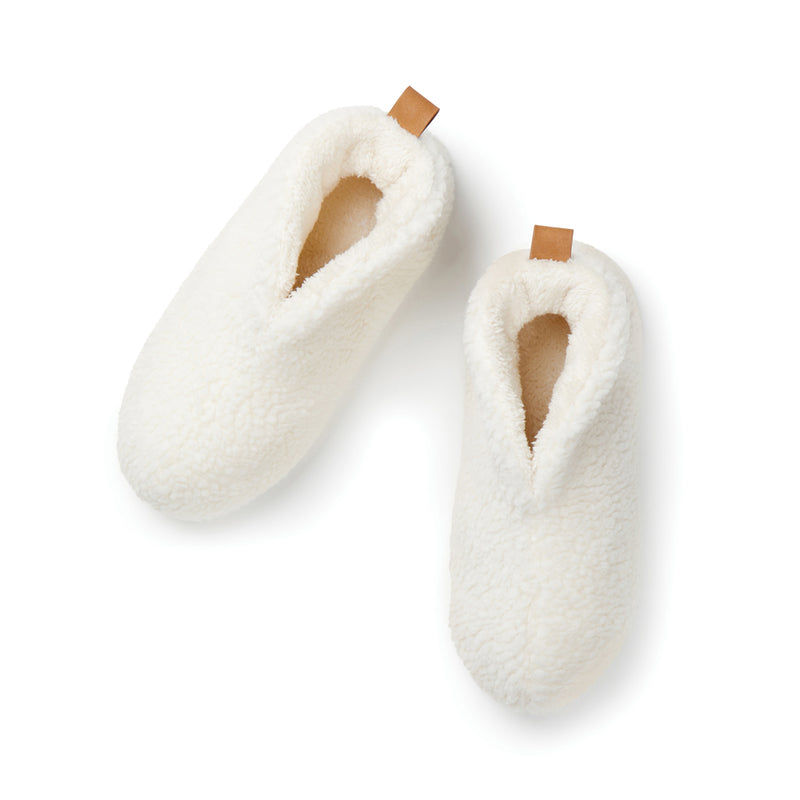 Load image into Gallery viewer, RCS recycled pet cosy slippers - Custom Wood Designs
