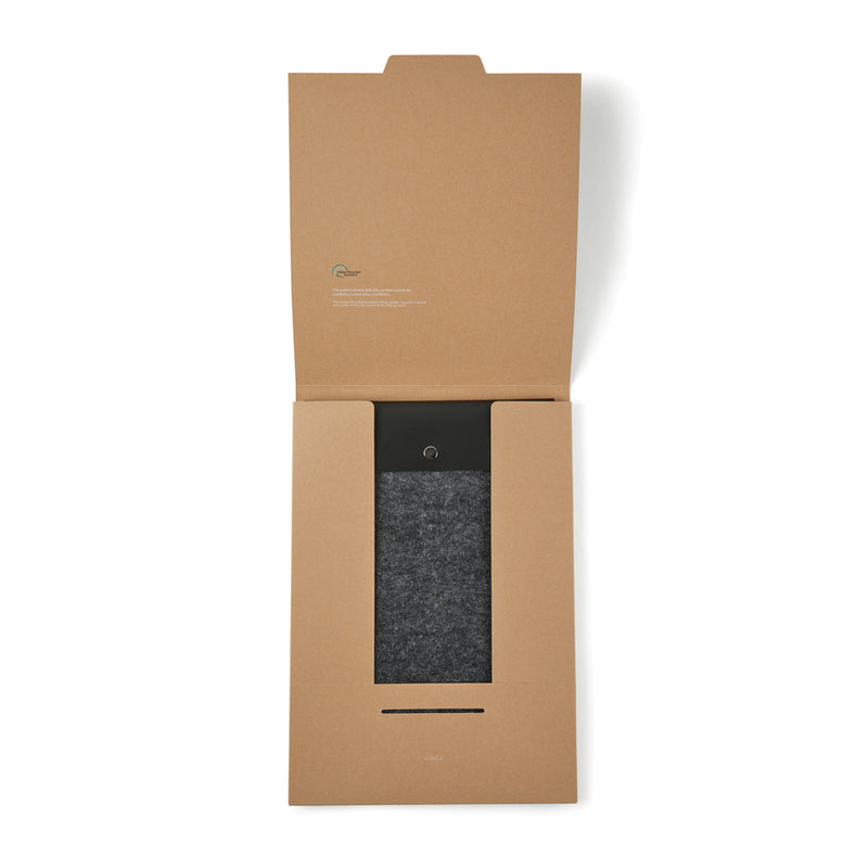 Load image into Gallery viewer, Albo GRS recycled felt 17&quot; laptop sleeve - Custom Wood Designs
