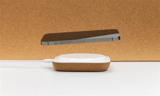 Recycled plastic and cork 10W wireless pack of 25 Custom Wood Designs __label: Multibuy customwooddesignscorkwirelesscharger