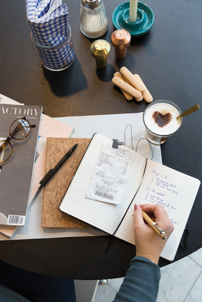 Load image into Gallery viewer, A5 notebook with bamboo pen including stylus - Custom Wood Designs
