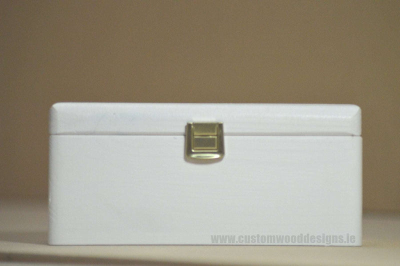 Load image into Gallery viewer, White Wood Box PHW1 21 X 12 X 9,5cm Box Painted White Custom Wood Designs bedroom deco box box with lid gift hamper box light room deco wood wooden white-wood-box-phw1-21-x-12-x-95cmcustom-wood-designsbox-painted-white-848620_3ab9914d-345d-4aff-bf73-edddced4792f
